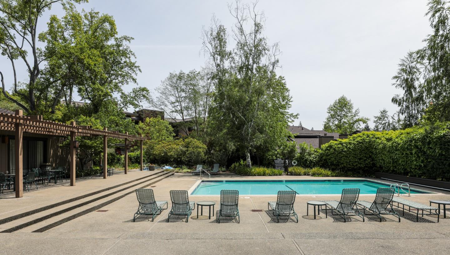 1204 Sharon Park DR 87