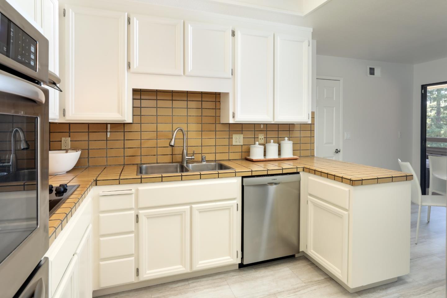 1204 Sharon Park DR 87