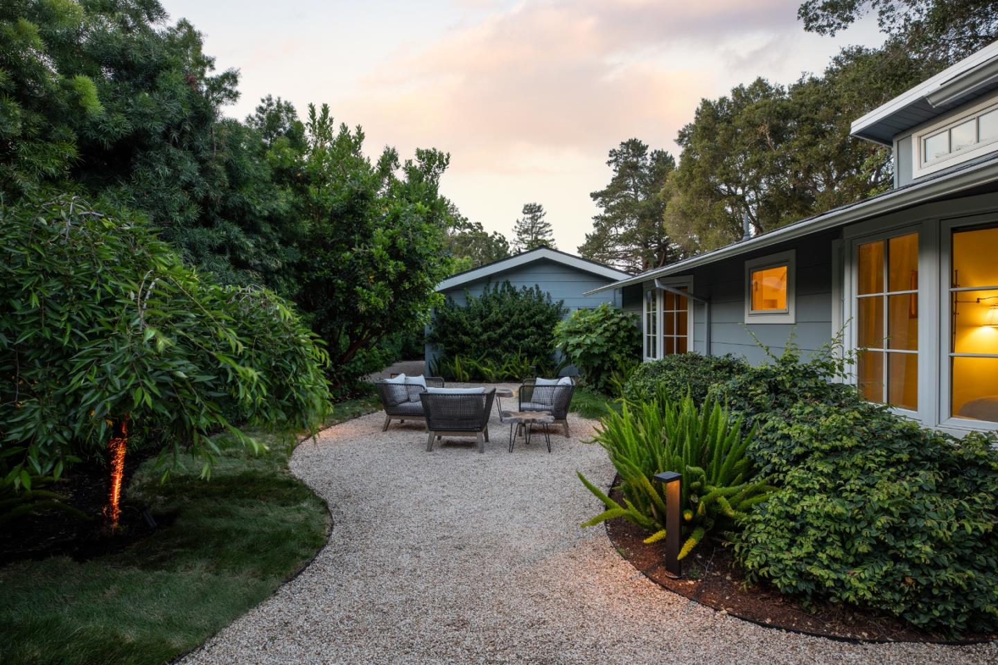343 Lloyden Park LN