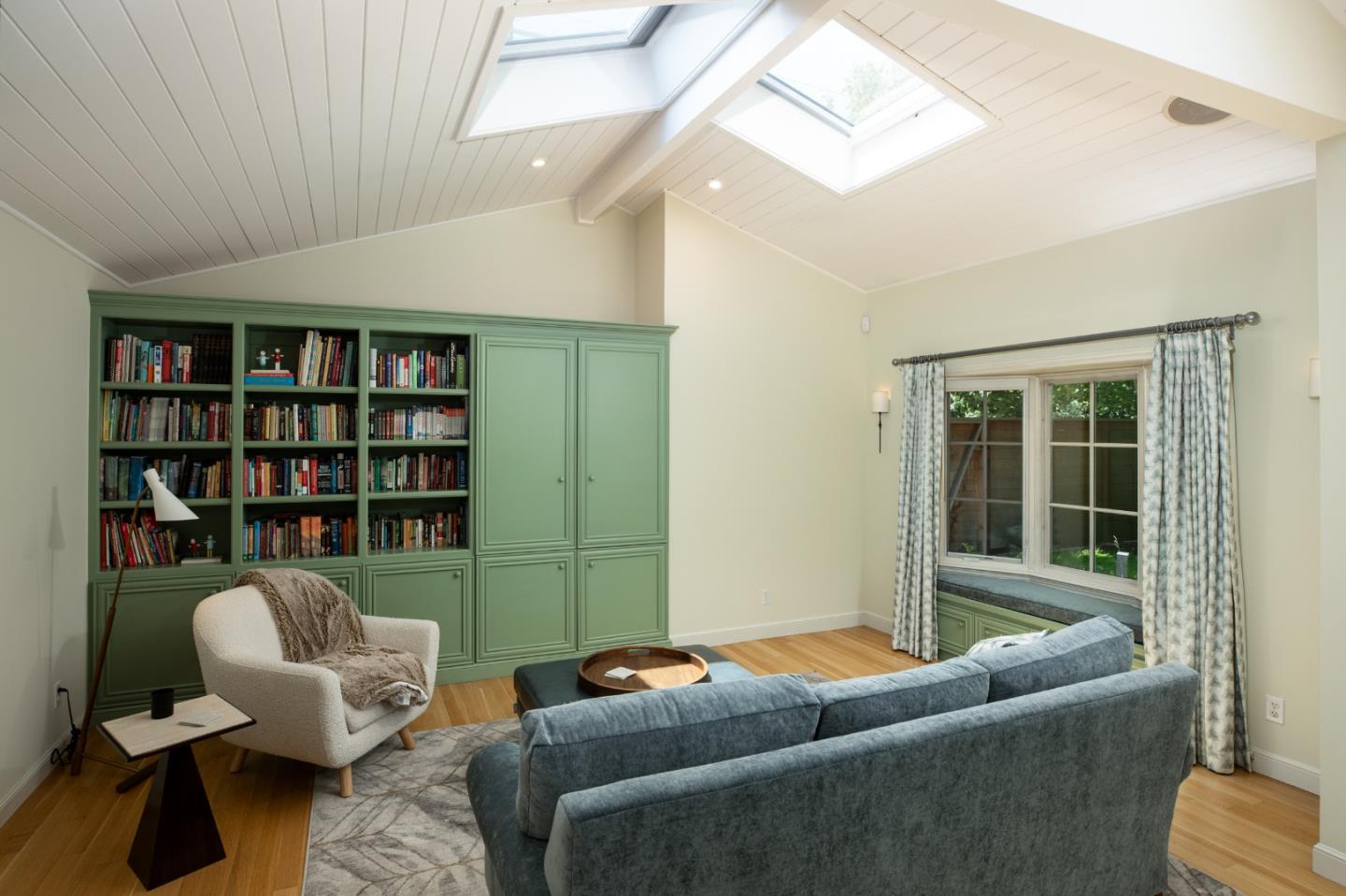 343 Lloyden Park LN