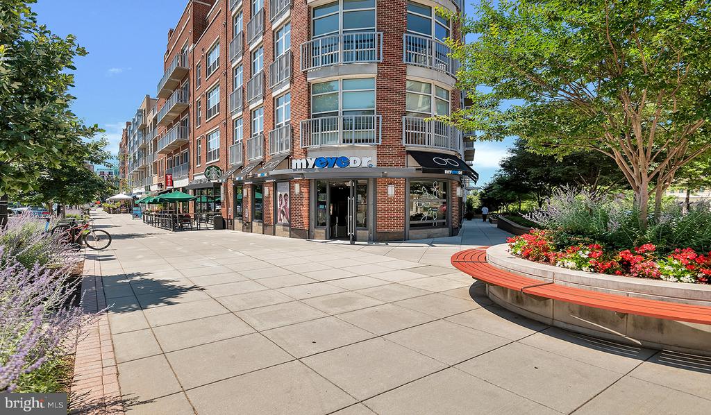 3401 38TH STREET NW 1B-P25-301