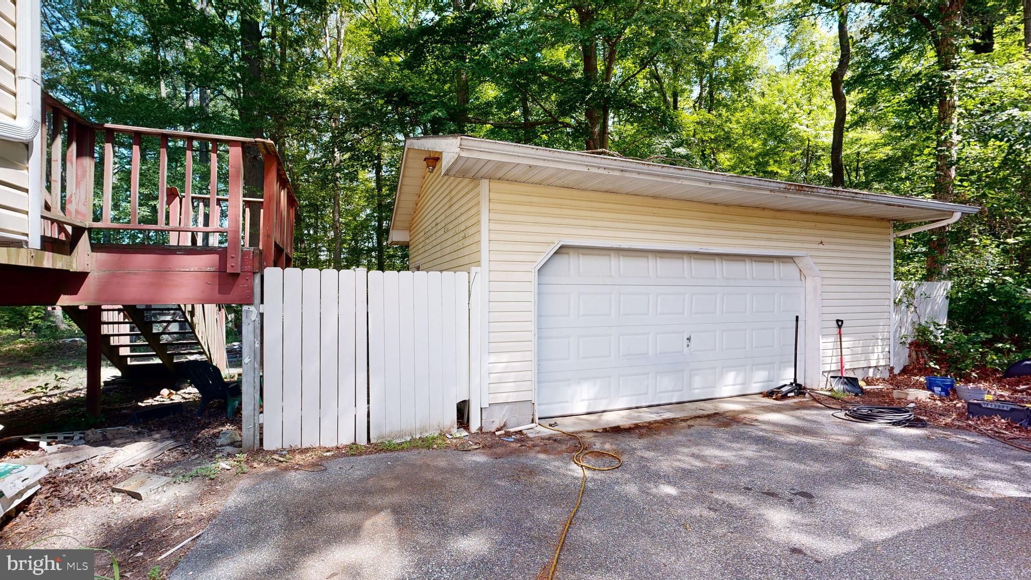 23 Windy Meadows Ln