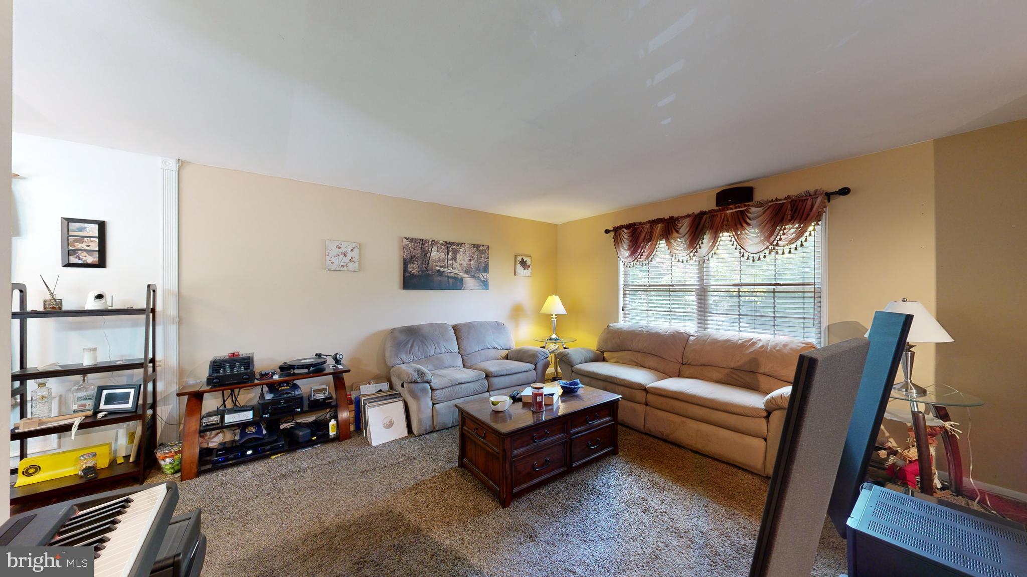 23 Windy Meadows Ln