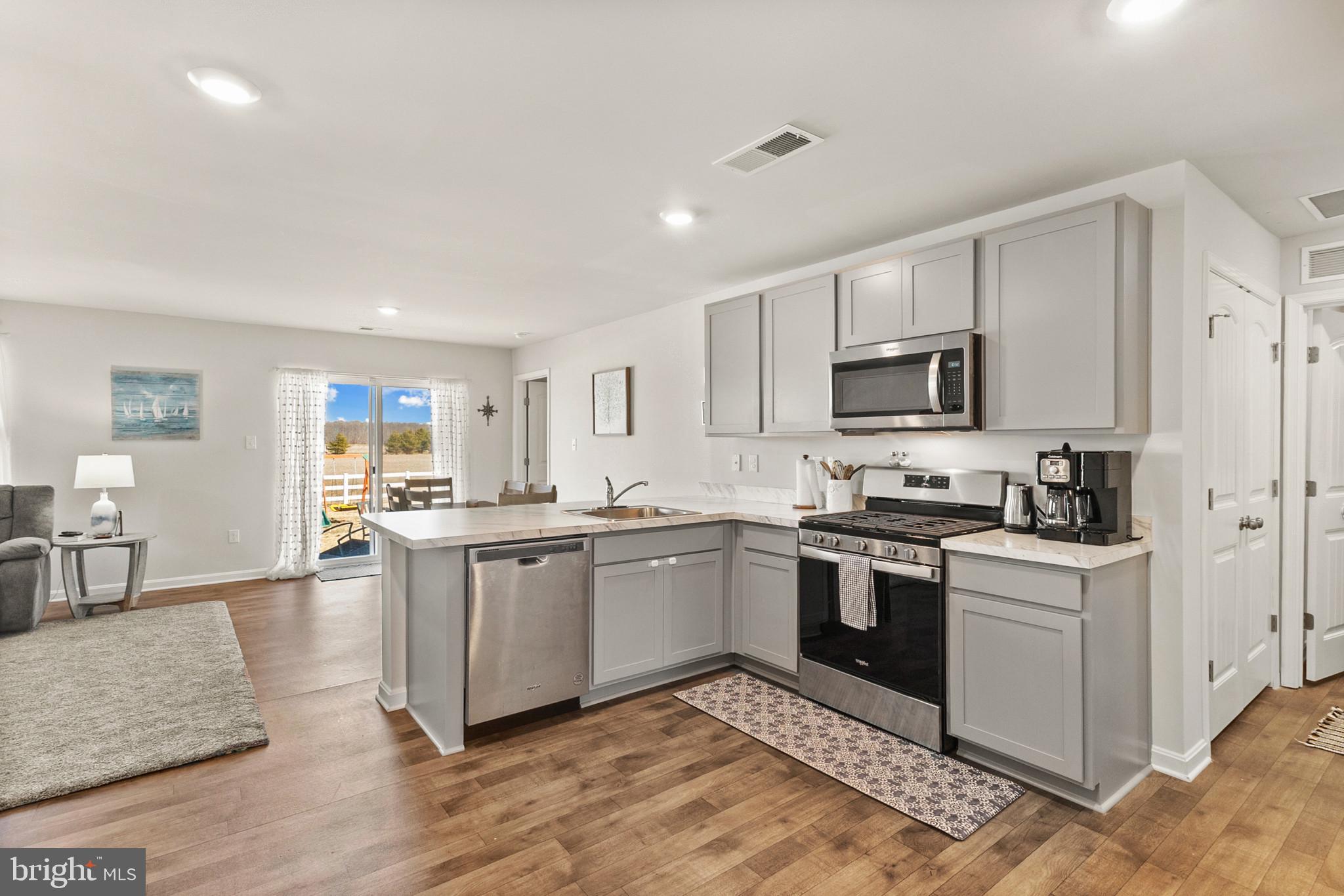 100 Sea Horse Ln