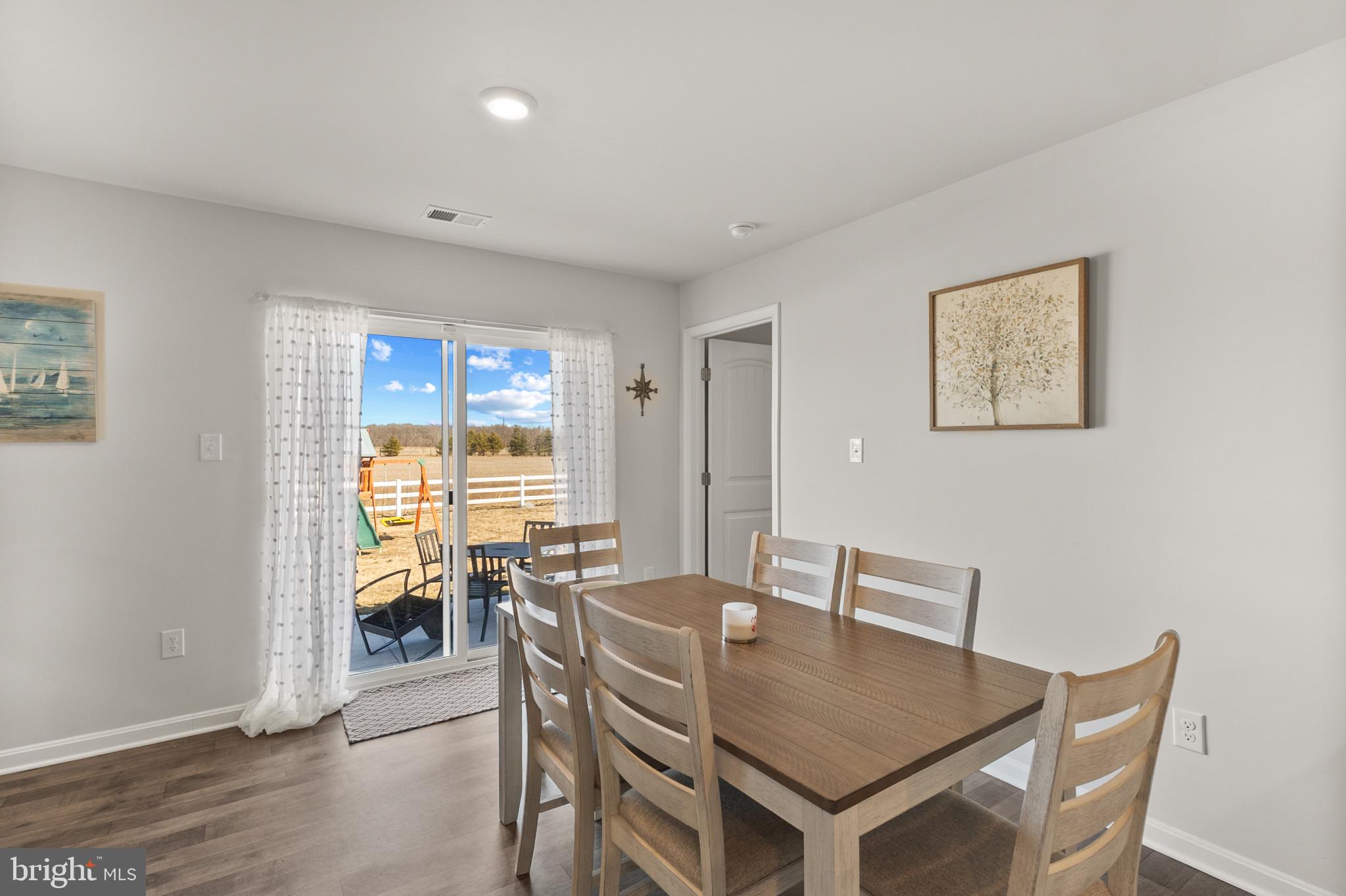 100 Sea Horse Ln