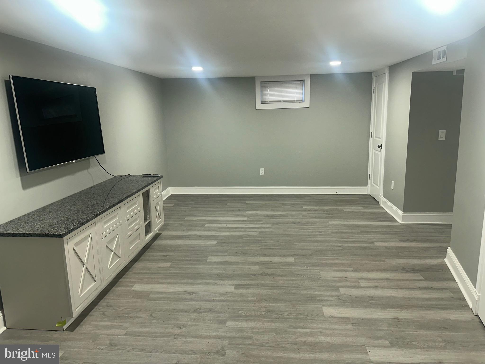 422 FREAR DRIVE 422