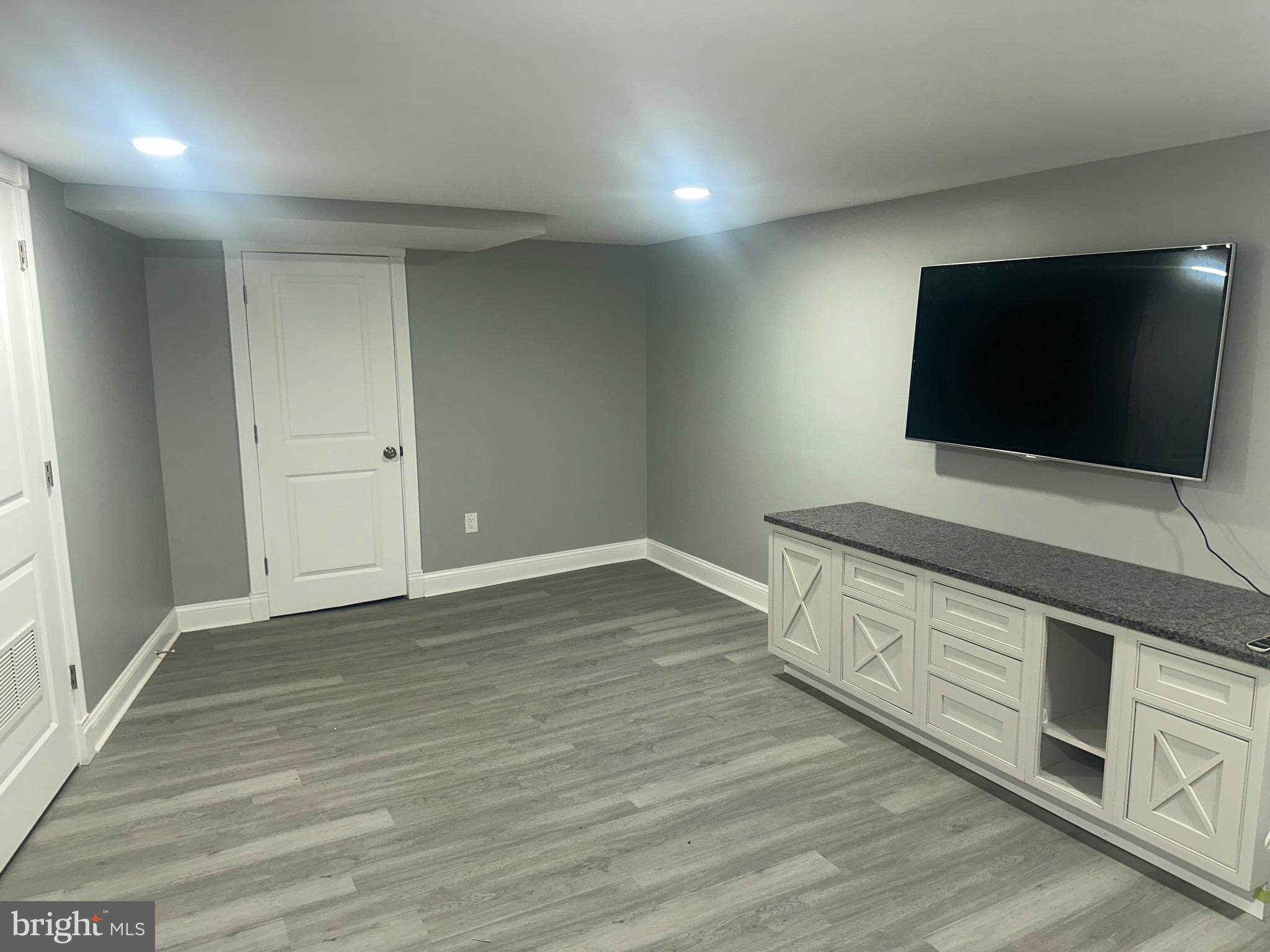 422 FREAR DRIVE 422