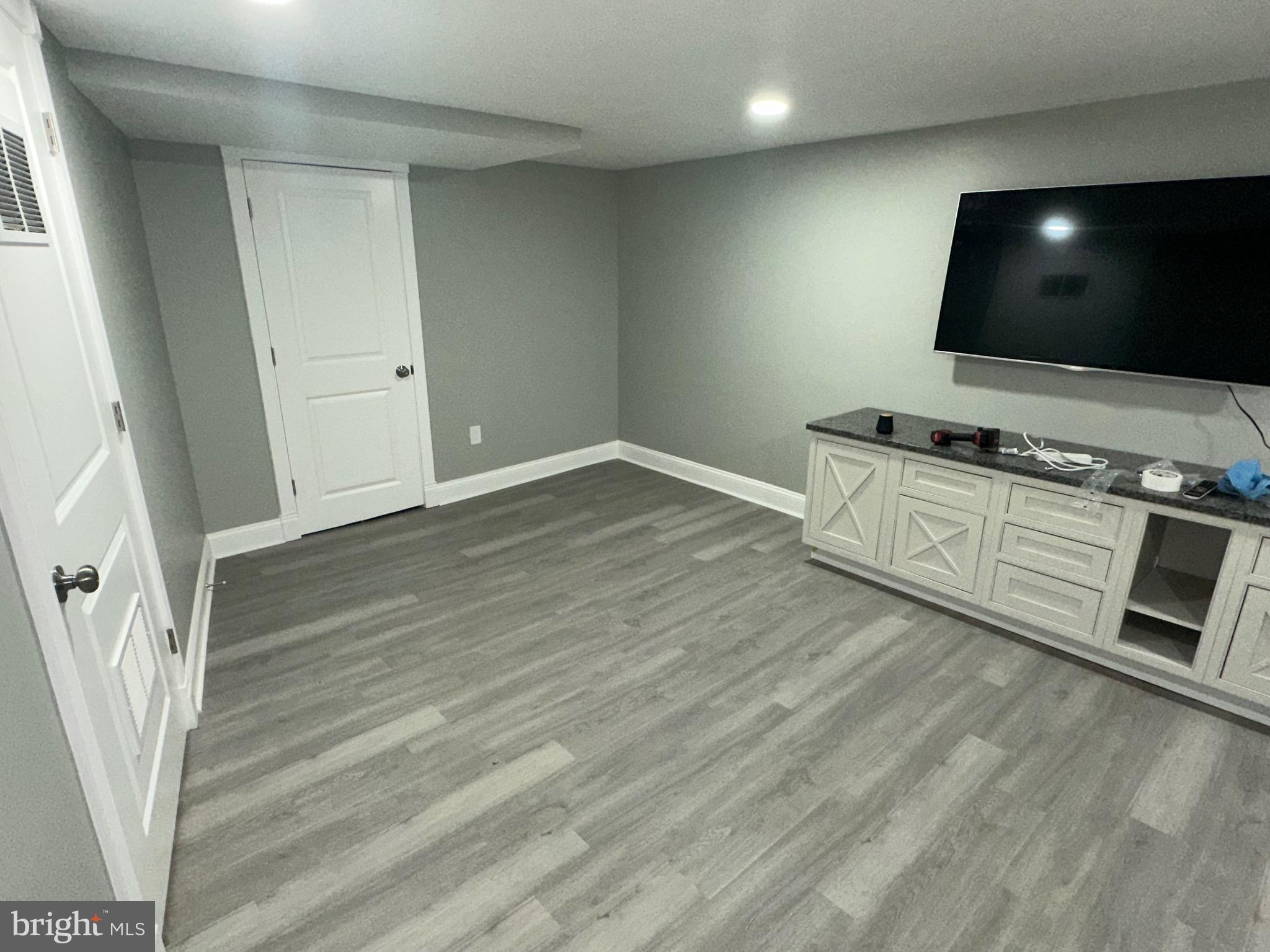 422 FREAR DRIVE 422