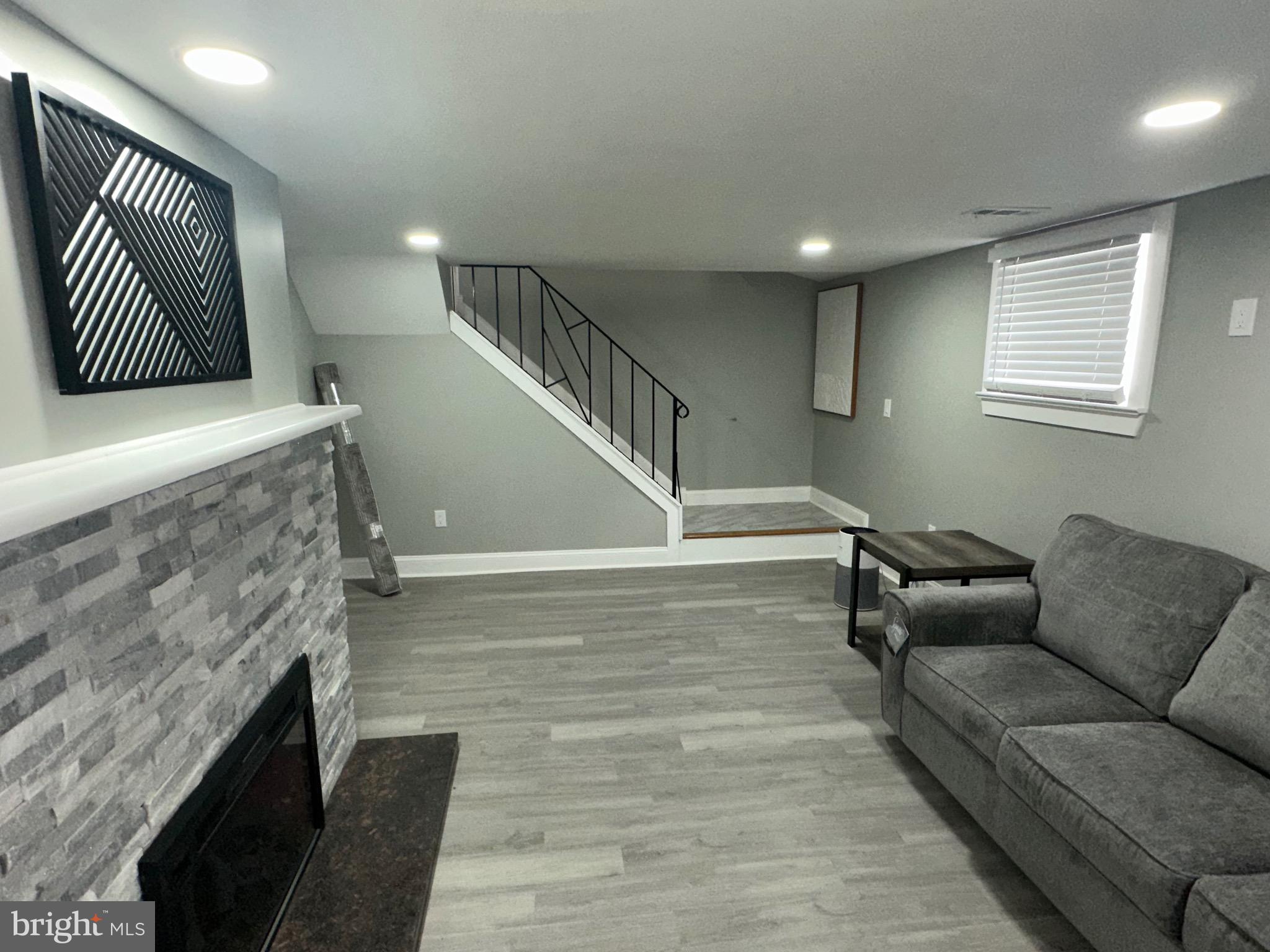 422 FREAR DRIVE 422