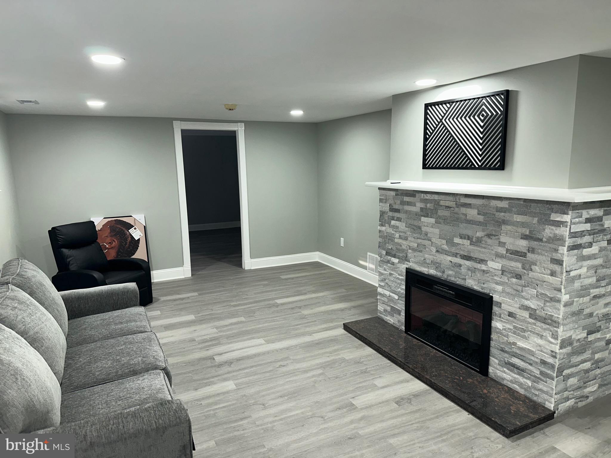 422 FREAR DRIVE 422