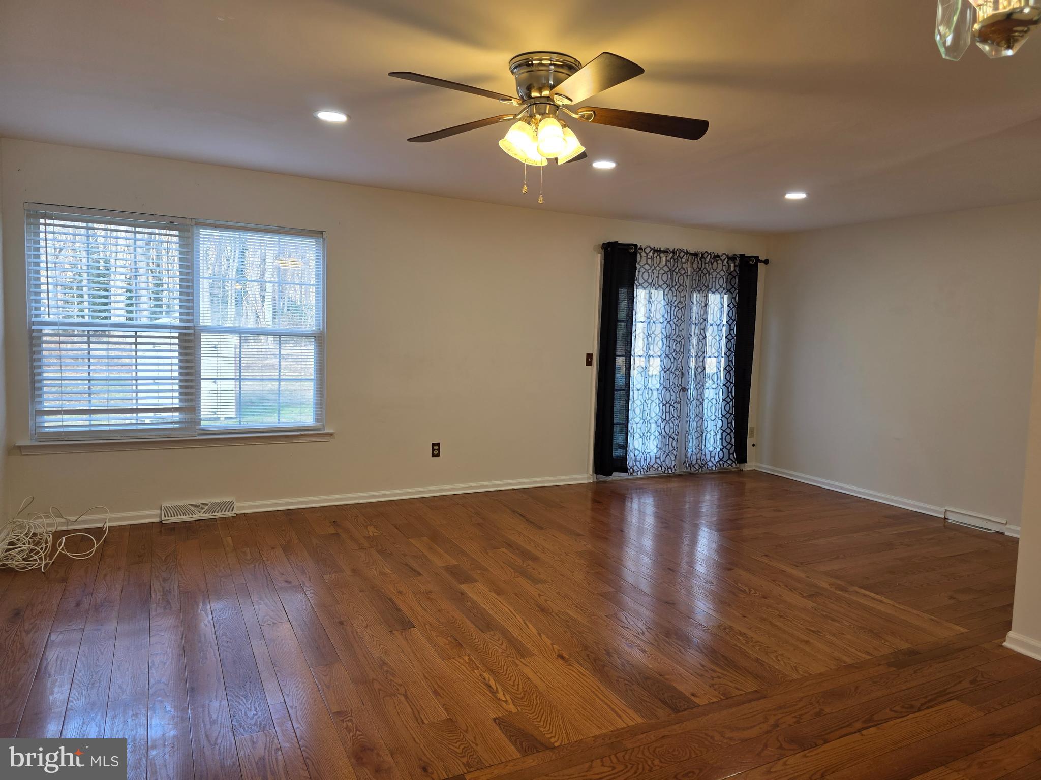 529 SCHOONER WAY