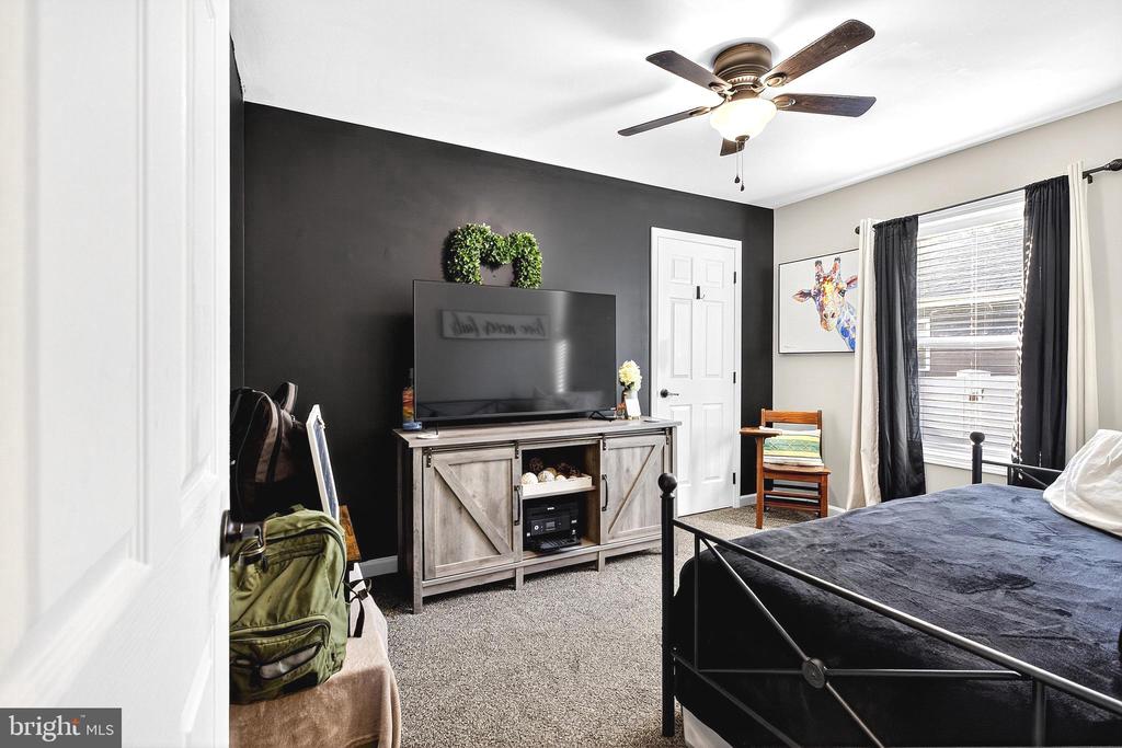 108 W COMMERCE