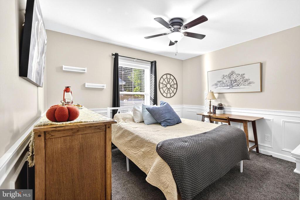 108 W COMMERCE