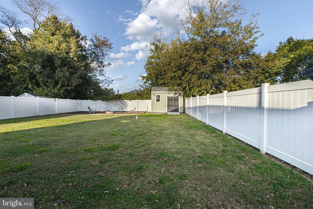 108 W COMMERCE