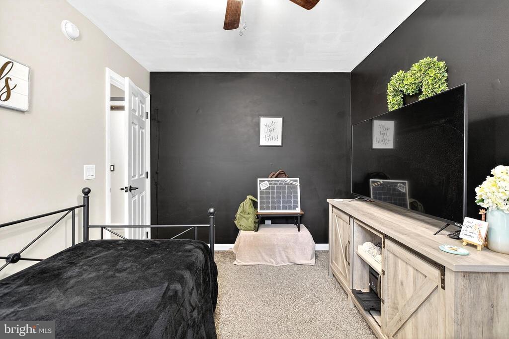 108 W COMMERCE