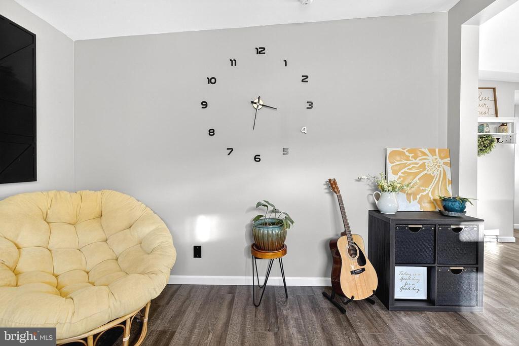 108 W COMMERCE