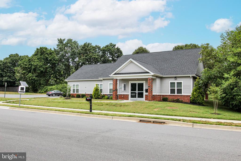 145 E CLARENDON DRIVE