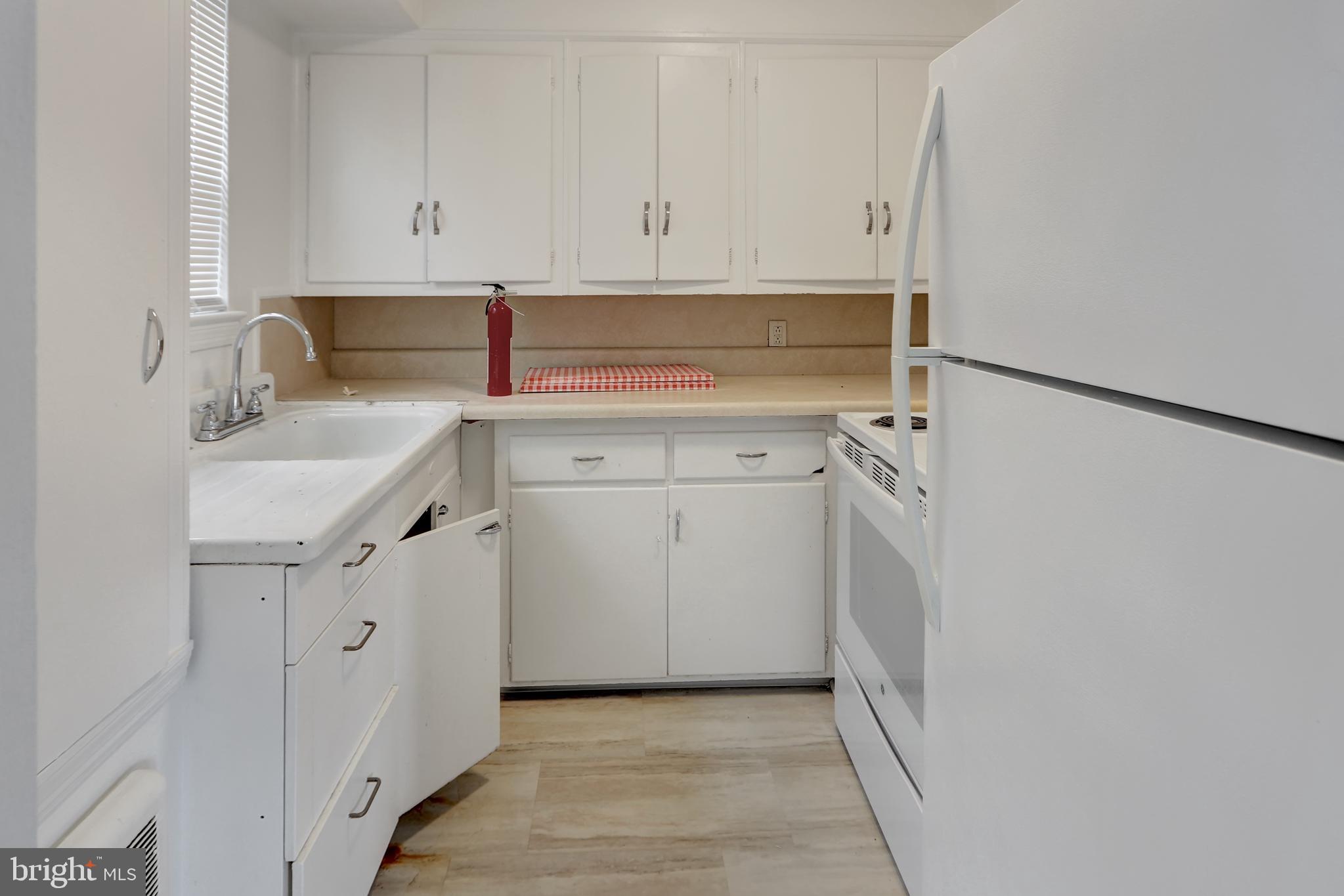 303 W 39th St