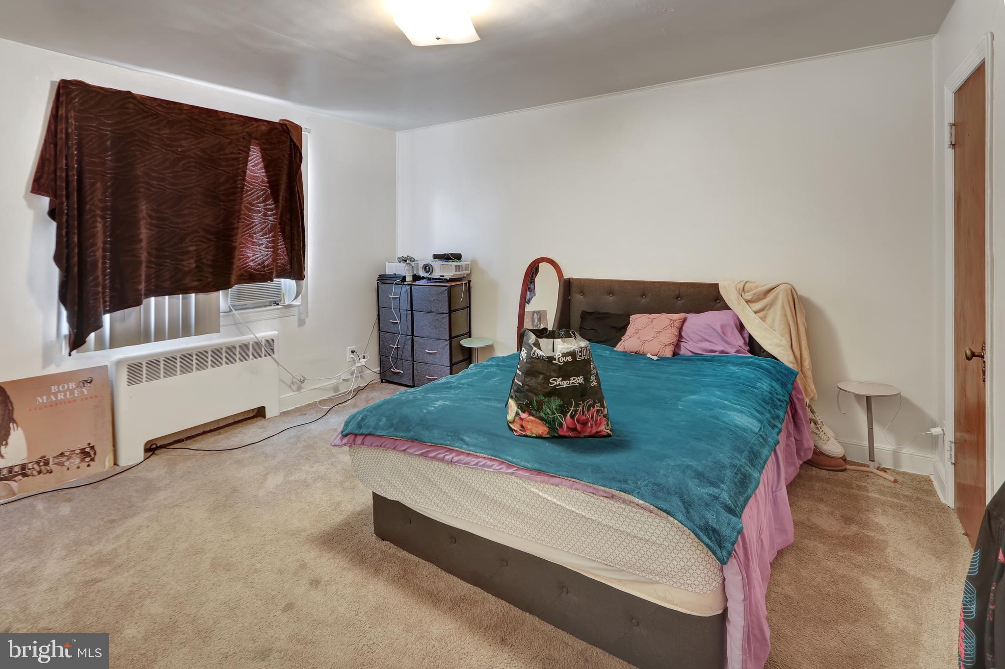 303 W 39th St