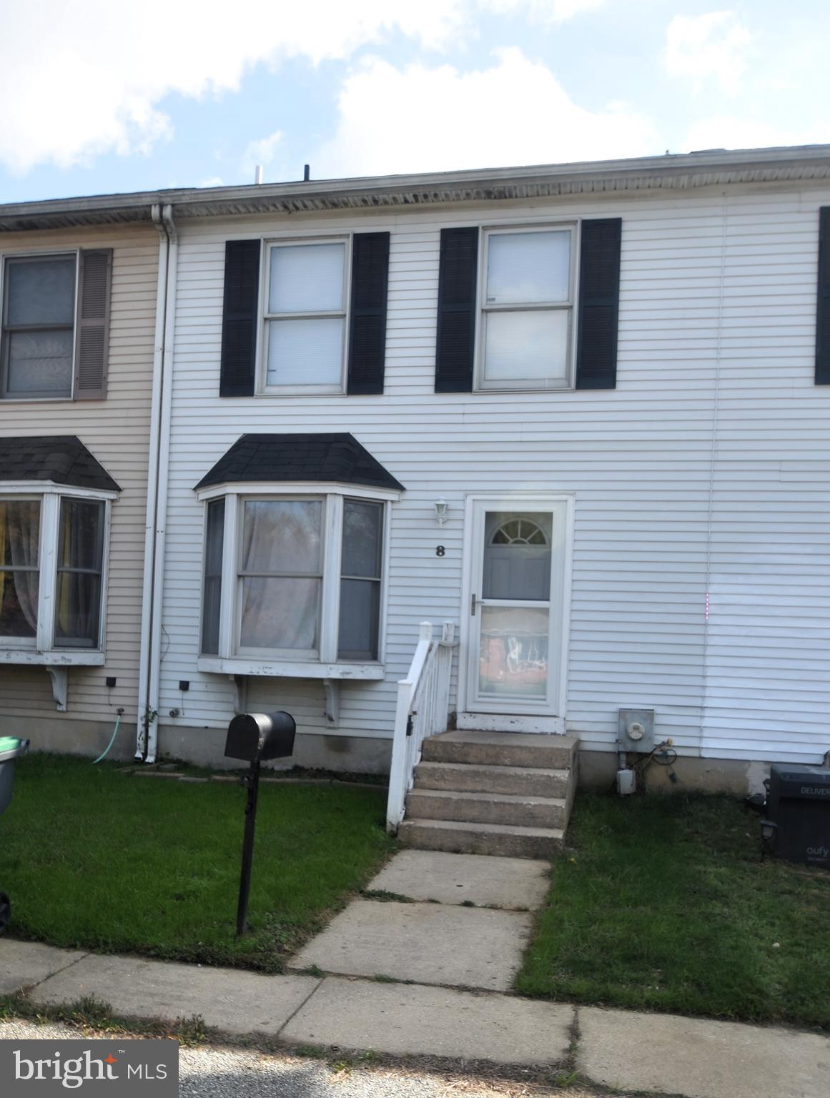 8 Whitburn Pl