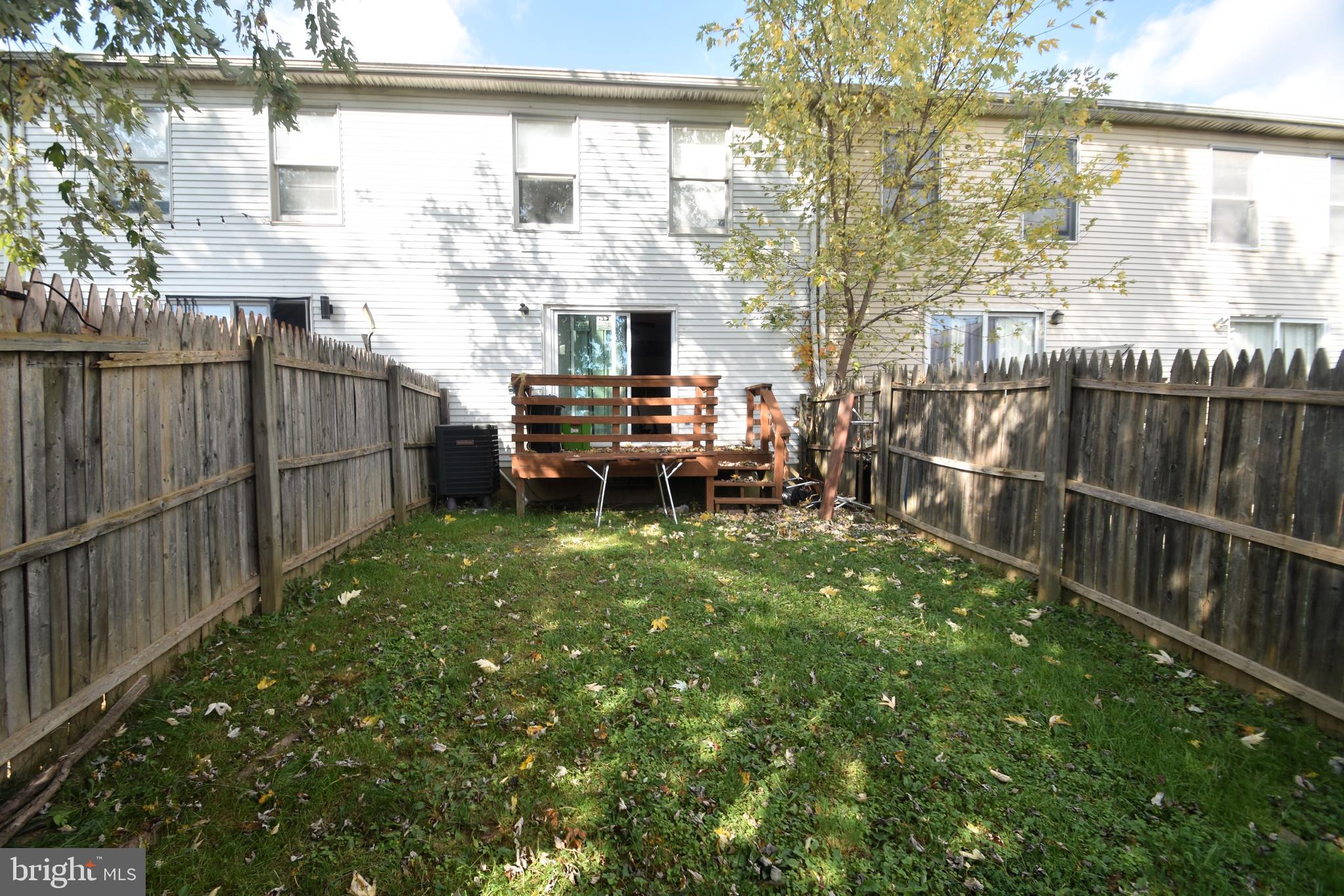 8 Whitburn Pl