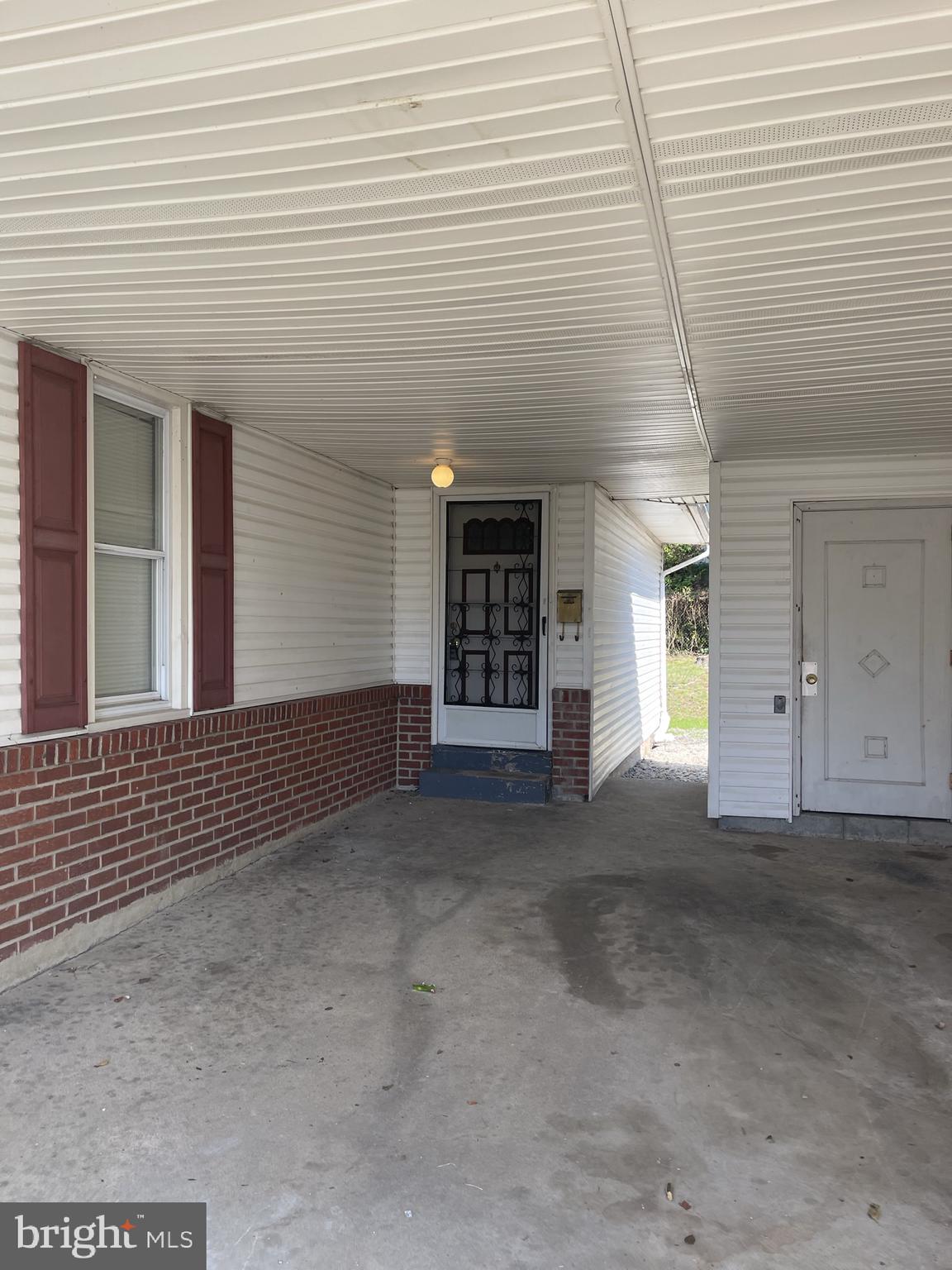 707 Appletree Ct