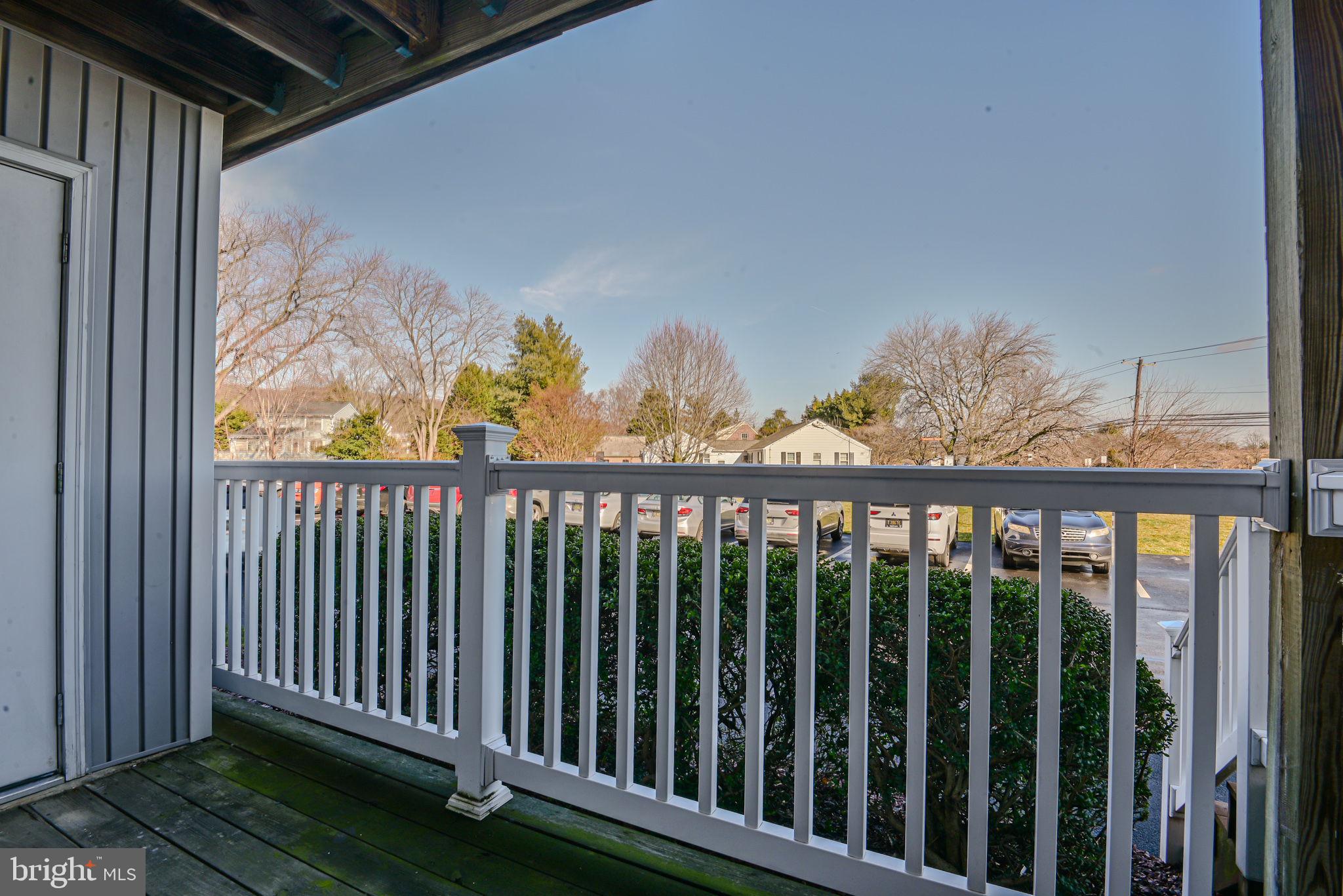 1005 Waters Edge Dr