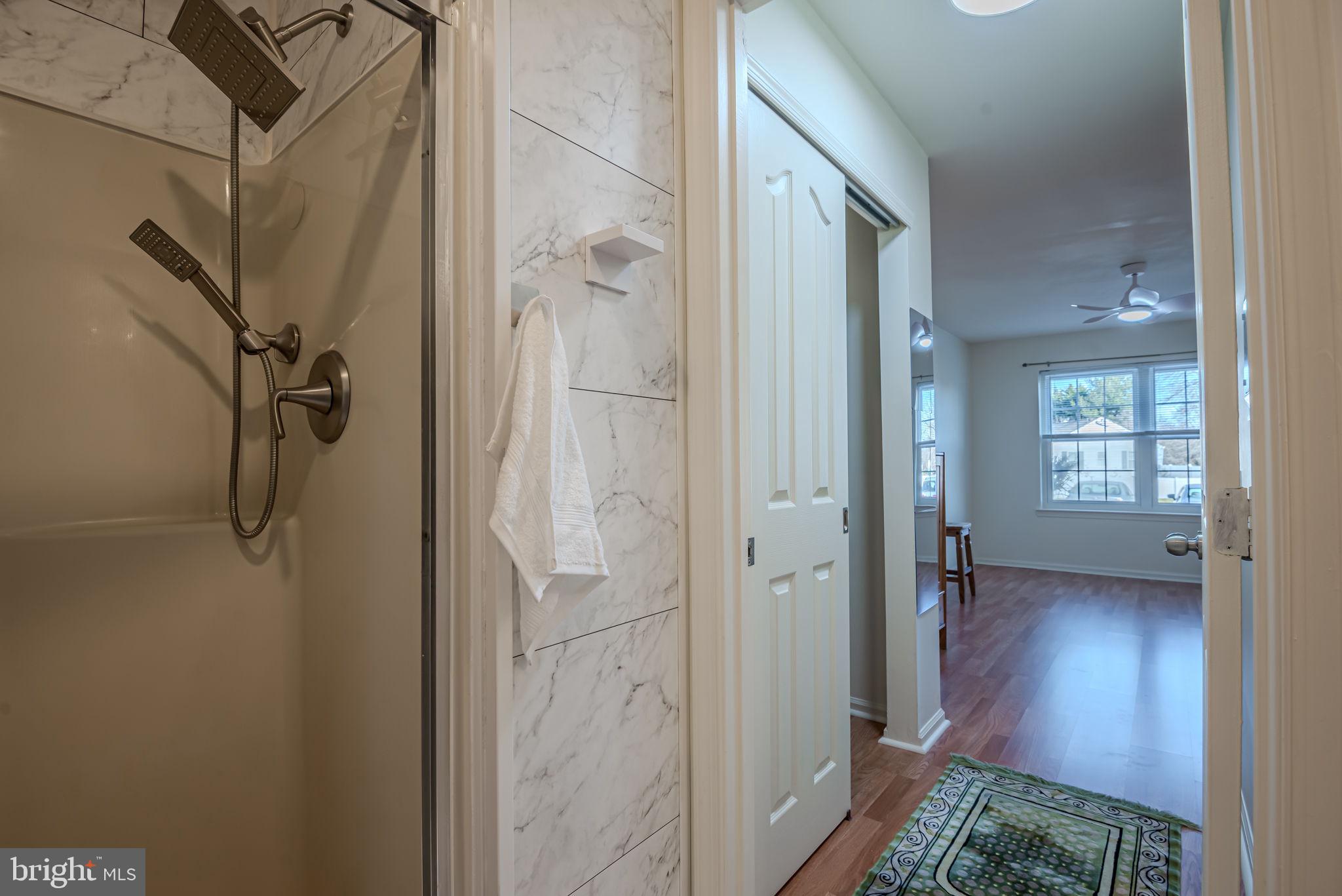1005 Waters Edge Dr