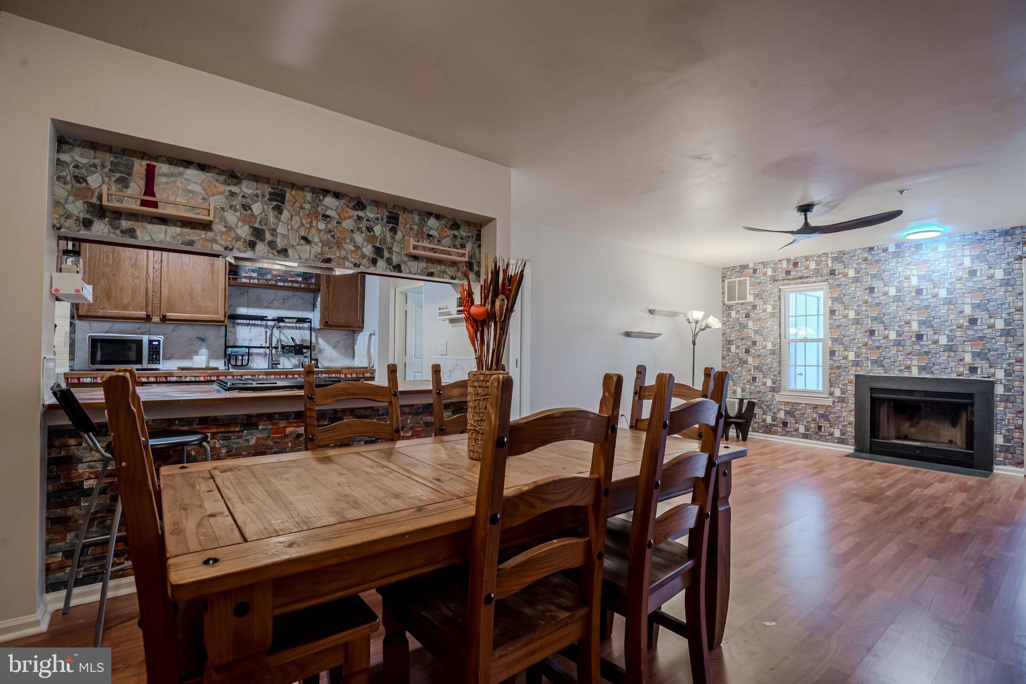 1005 Waters Edge Dr