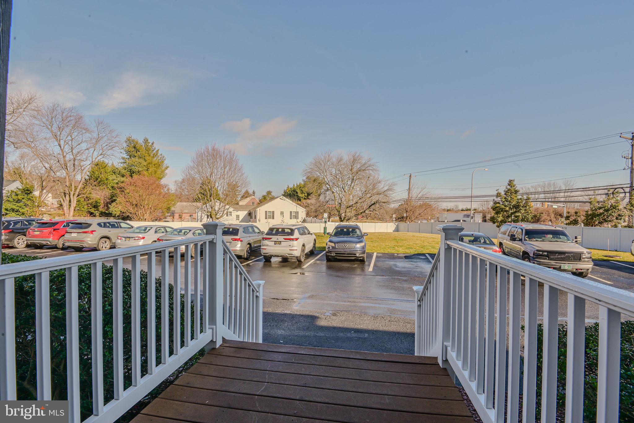 1005 Waters Edge Dr