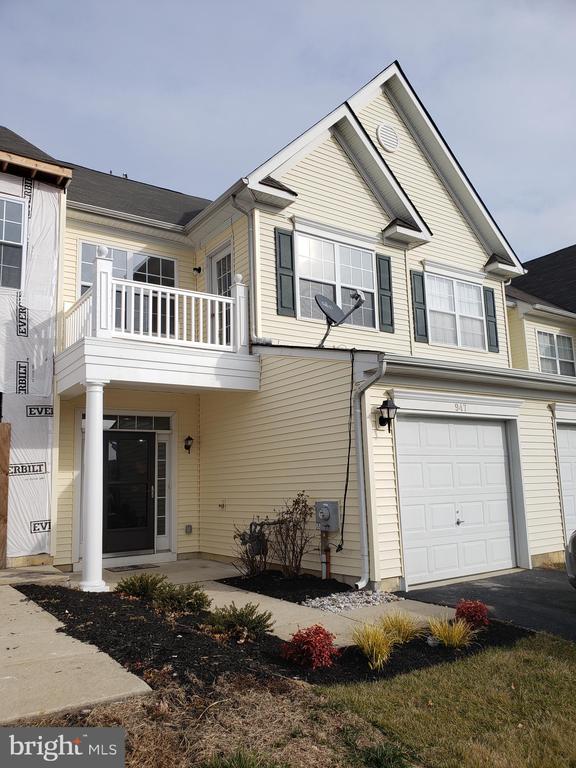 947 LANSDOWNE RD