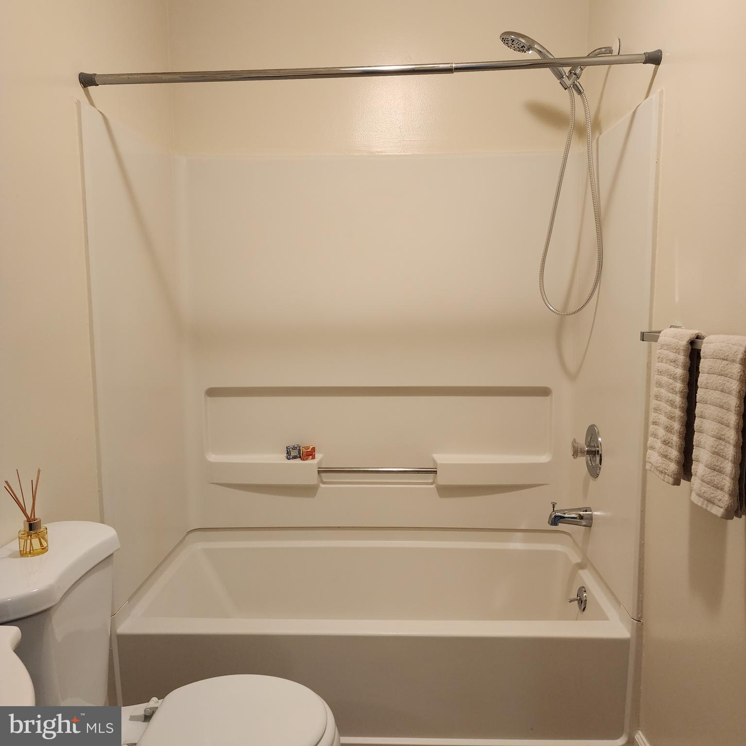 140 Auckland Dr