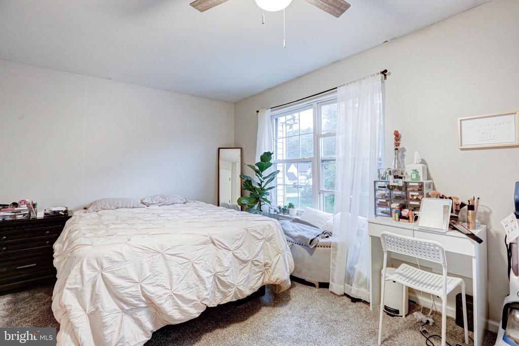 10 Dovetree Dr