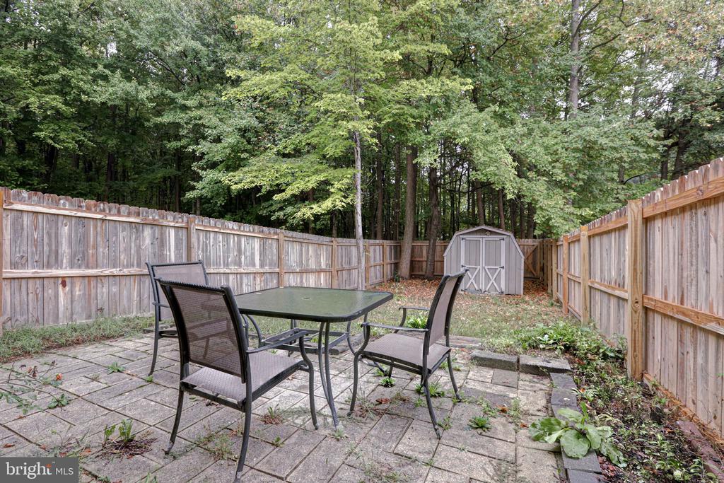 10 Dovetree Dr