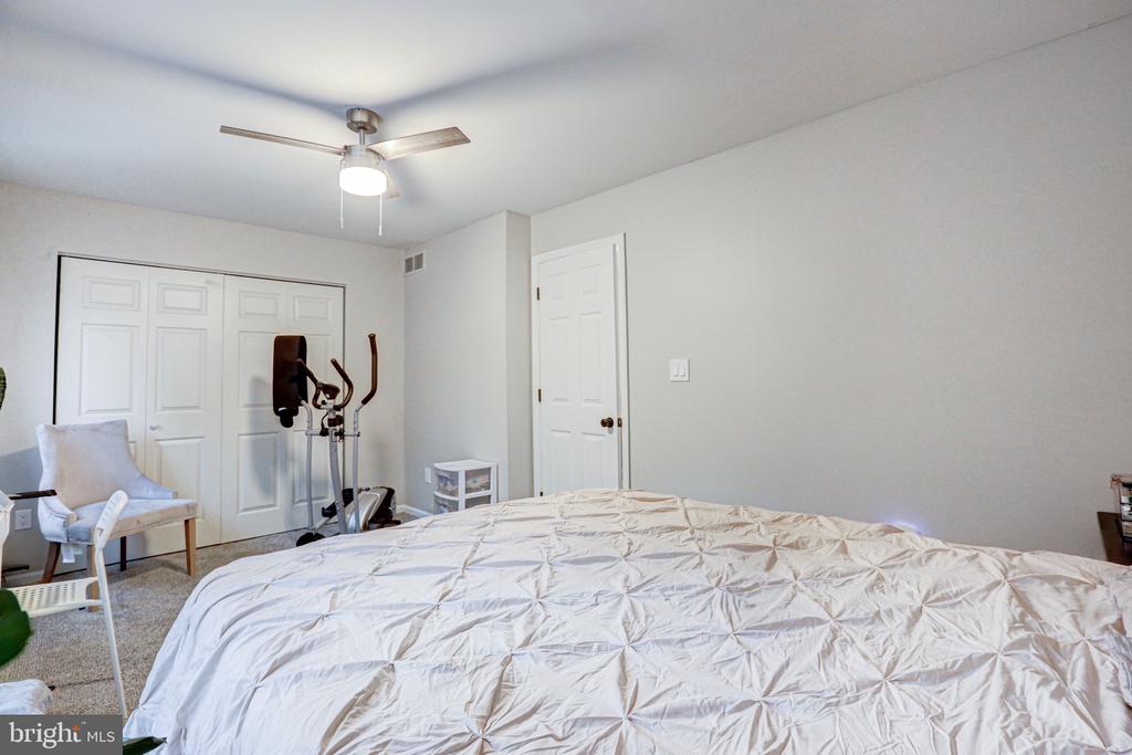 10 Dovetree Dr