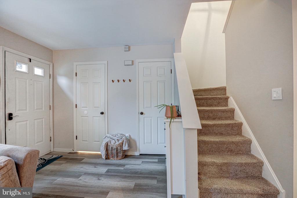 10 Dovetree Dr