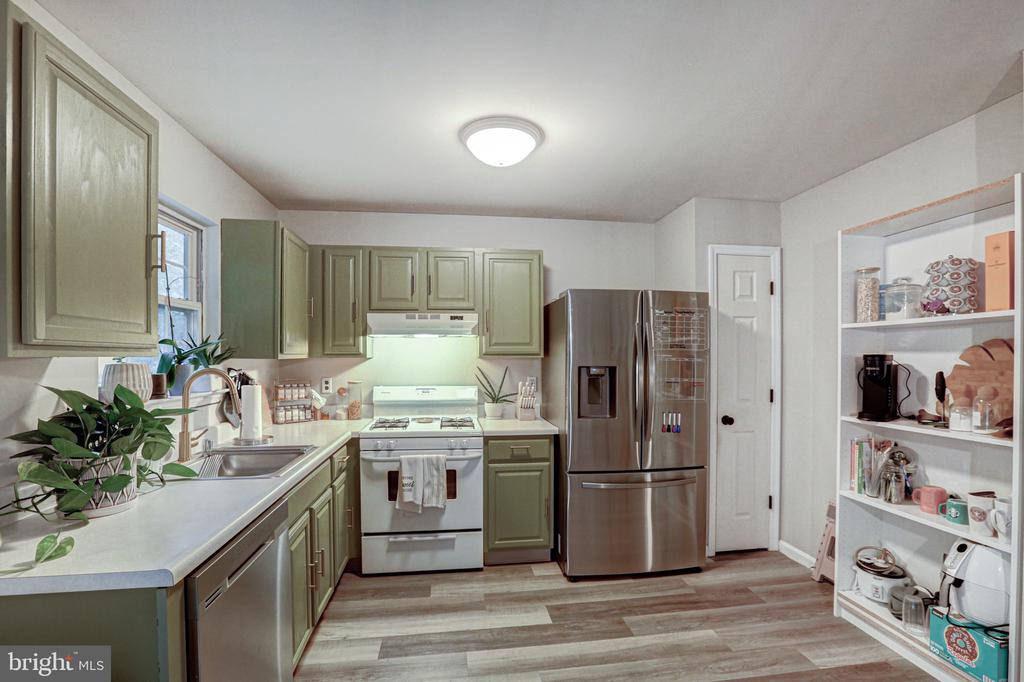 10 Dovetree Dr