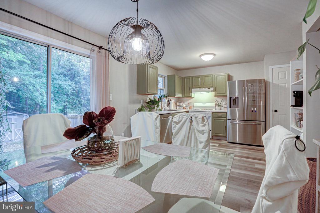 10 Dovetree Dr