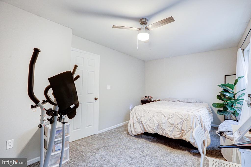 10 Dovetree Dr