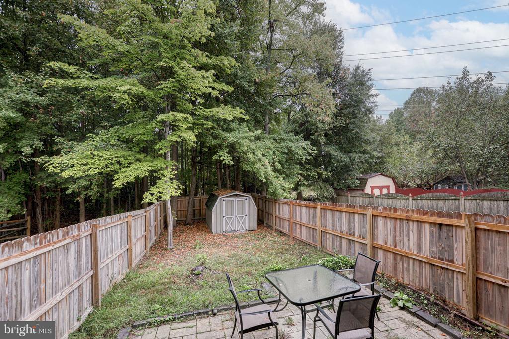 10 Dovetree Dr