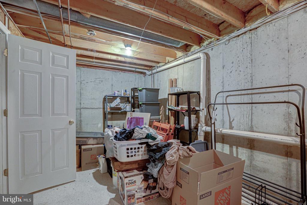 10 Dovetree Dr
