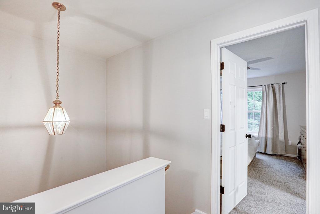 10 Dovetree Dr