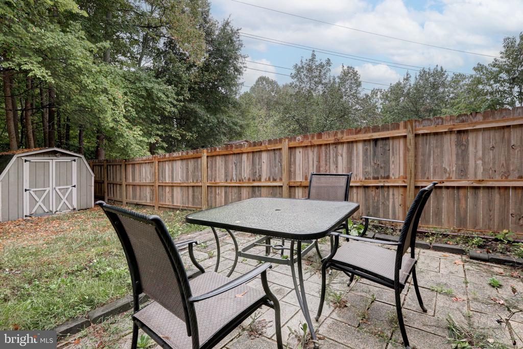 10 Dovetree Dr