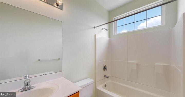306 BLUE HERON CT