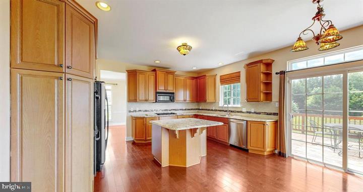 306 BLUE HERON CT
