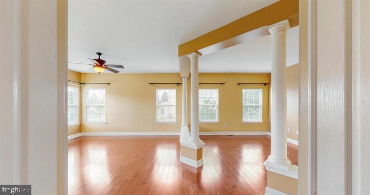 306 BLUE HERON CT