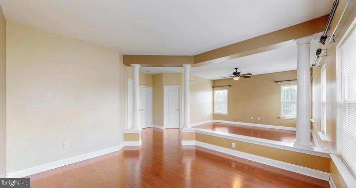 306 BLUE HERON CT