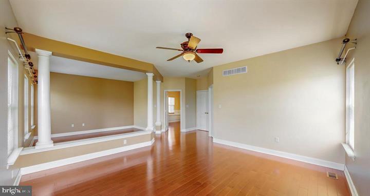 306 BLUE HERON CT