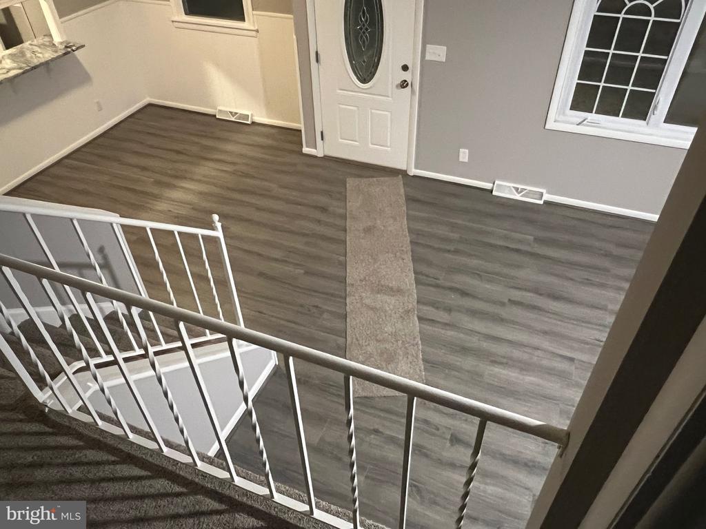 1 Carole Rd