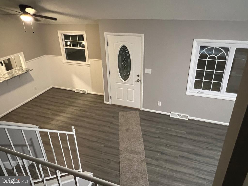 1 Carole Rd